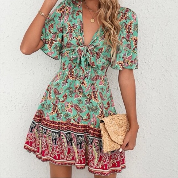 BOHO FLORAL SUMMER DRESS WITH BUTTERFLY SLEEVES  TIE IN FRONT! Size M, L & XL 🔥 - Picture 5 of 5